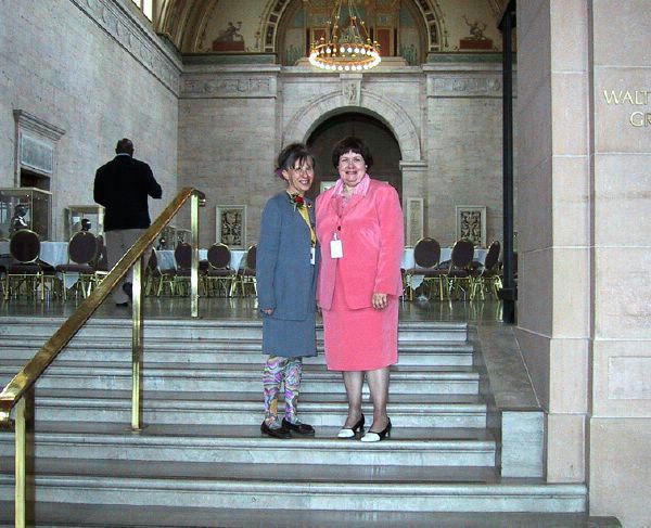 Wendy with Volunteer Committee Chairman Charlotte Mahrt 