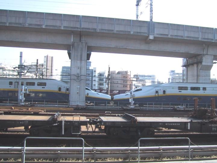 Ikebukuro Station -- NOT a head on crash!